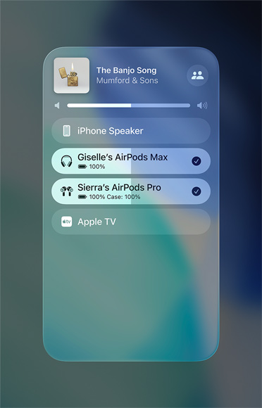 Екран AirPlay на iPhone, де показано, як легко поділитися аудіо між двома парами AirPods
